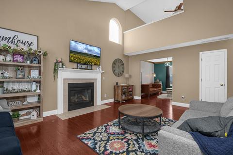 166 Brenden Loop, Delaware, OH 43015 photo 2