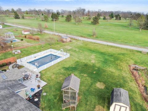 2050 Perkins Dr, Springfield, OH 45505 photo 2
