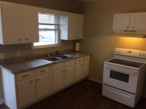 205 E Central Ave, Delaware, OH 43015 photo 3