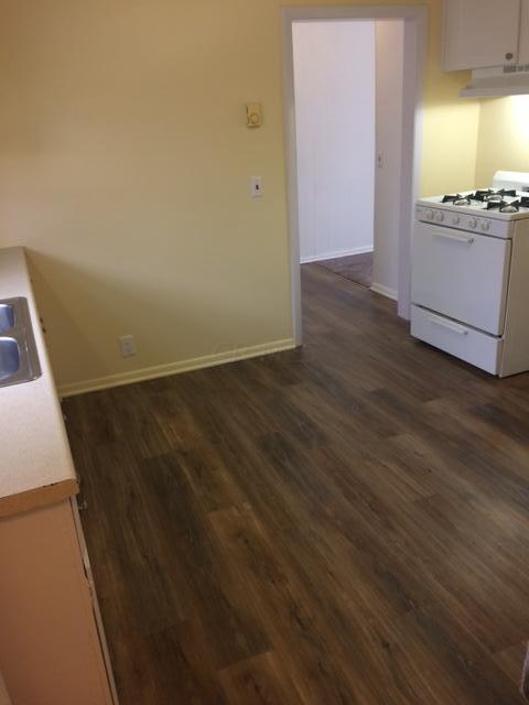 205 E Central Ave, Delaware, OH 43015 photo 2