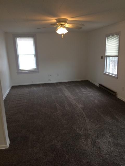 205 E Central Ave, Delaware, OH 43015 photo 4