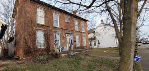 148 W High St, Circleville, OH 43113 photo 1