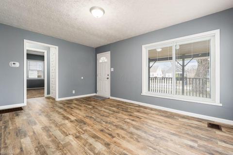 922 Ruby Ave, Columbus, OH 43227 photo 4