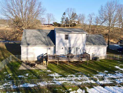 574 Cora Ln, Jackson, OH 45640 photo 2
