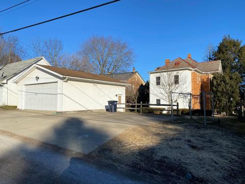 338 E Main St, Lancaster, OH 43130 photo 2
