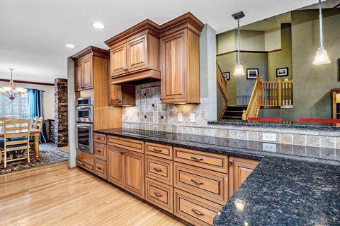 7748 Wareham Dr, Dublin, OH 43016 photo 8