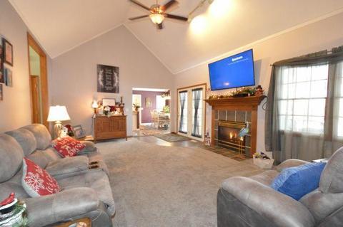 6971 Fieldbrook Dr, Springfield, OH 45502 photo 9