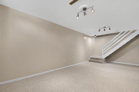 1117 Devlin Ct, Columbus, OH 43228 photo 30