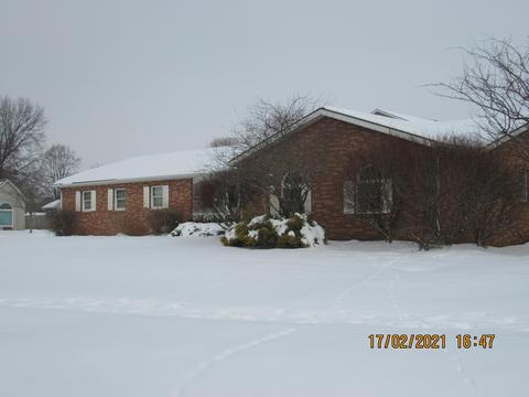 370 Harwich Rd, Circleville, OH 43113 photo 2