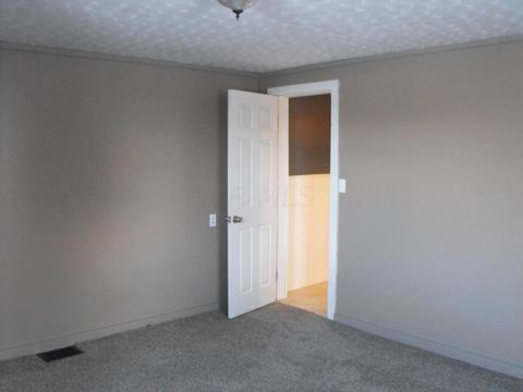 117 E Coshocton St, Johnstown, OH 43031 photo 32