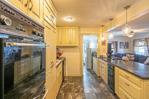 401 Lyle Ave, Springfield, OH 45505 photo 1