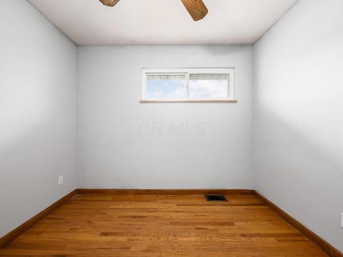 3227 Eakin Rd, Columbus, OH 43204 photo 9