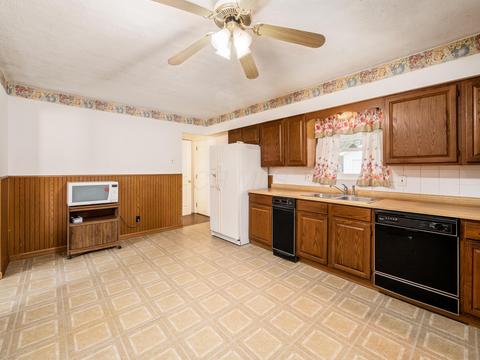 3227 Eakin Rd, Columbus, OH 43204 photo 23