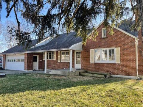 1213 Cherokee Dr, Springfield, OH 45506 photo 1