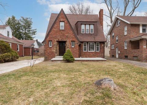 549 E Townview Cir, Mansfield, OH 44907 photo 1