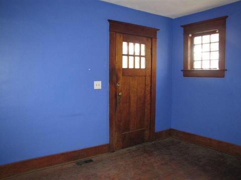 566 E Cassilly St, Springfield, OH 45503 photo 3