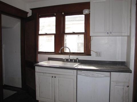 566 E Cassilly St, Springfield, OH 45503 photo 8
