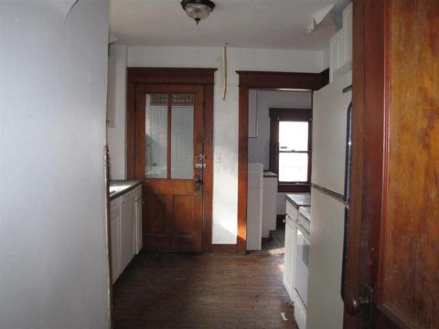 566 E Cassilly St, Springfield, OH 45503 photo 7