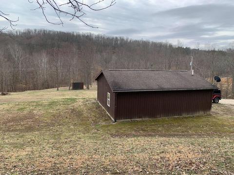 10461 Center Rd, Blue Rock, OH 43720 photo 8