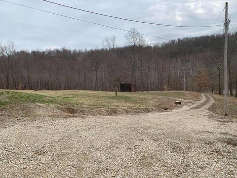 10461 Center Rd, Blue Rock, OH 43720 photo 6