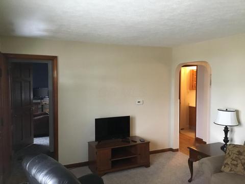 203 Cedar Hts, Circleville, OH 43113 photo 4