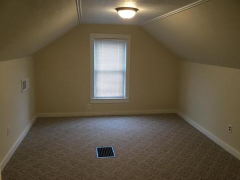 203 Cedar Hts, Circleville, OH 43113 photo 9