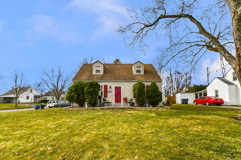 2613 Eakin Rd, Columbus, OH 43204 photo 2