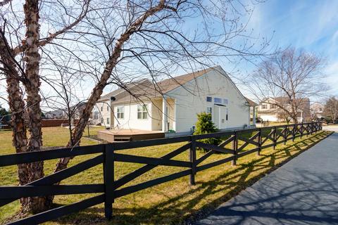 100 Brenden Loop, Delaware, OH 43015 photo 2