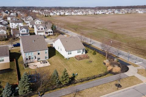 100 Brenden Loop, Delaware, OH 43015 photo 3