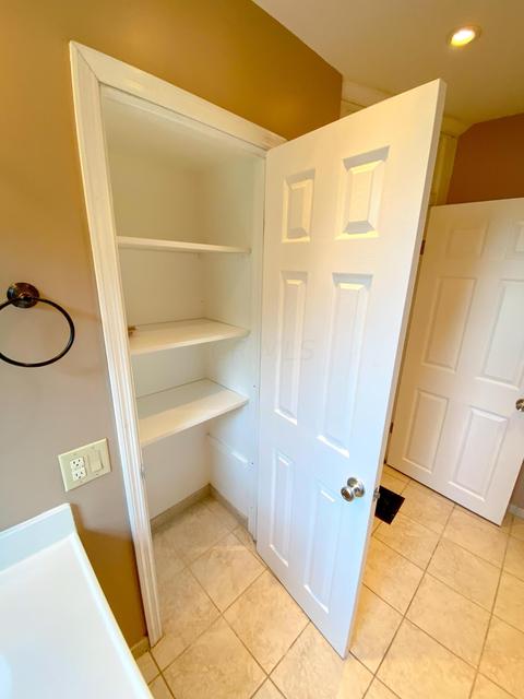 327 E Maynard Ave, Columbus, OH 43202 photo 38