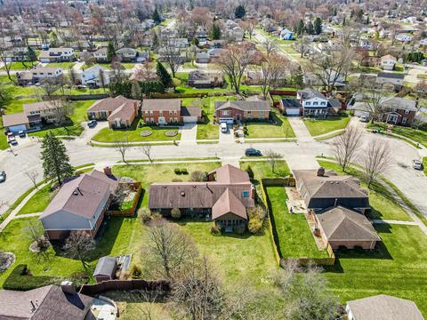 804 Linmuth Ct S, Springfield, OH 45503 photo 3