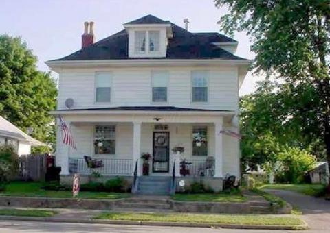 360 E Mound St, Circleville, OH 43113 photo 1