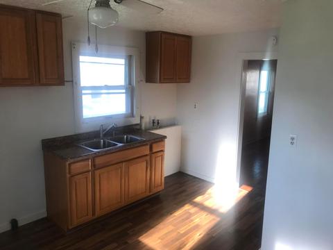 608 Clinton St, Circleville, OH 43113 photo 5