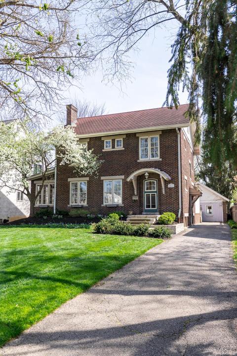 2561 E Broad St, Bexley, OH 43209 photo 1