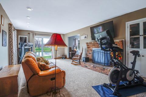 12271 Center Dr, Orient, OH 43146 photo 5