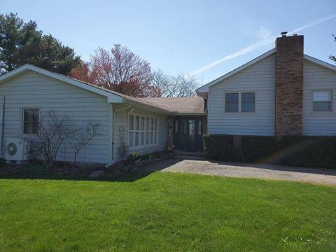 2425 Willow Rd, Springfield, OH 45502 photo 1