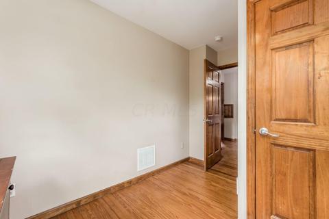 26 E Markison Ave, Columbus, OH 43207 photo 32
