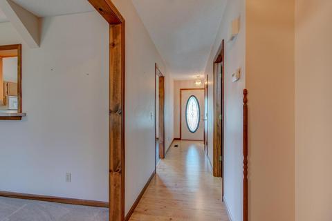 5597 Victorian Ln, Springfield, OH 45503 photo 7