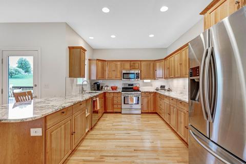 140 Waters Edge Dr, Hebron, OH 43025 photo 16