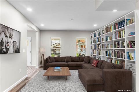640 E Starr Ave, Columbus, OH 43201 photo 5