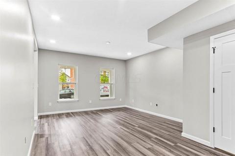 640 E Starr Ave, Columbus, OH 43201 photo 9