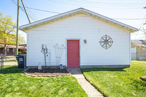 53 E Stevens St, Newark, OH 43055 photo 4