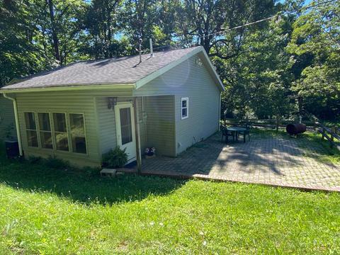 8126 Bear Run Rd, Logan, OH 43138 photo 2