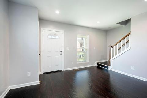 658 E Markison Ave, Columbus, OH 43207 photo 5