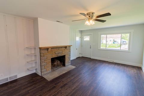 1249 Moler Rd, Columbus, OH 43207 photo 3