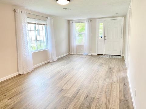 237 E Barthman Ave, Columbus, OH 43207 photo 5