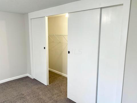 237 E Barthman Ave, Columbus, OH 43207 photo 7