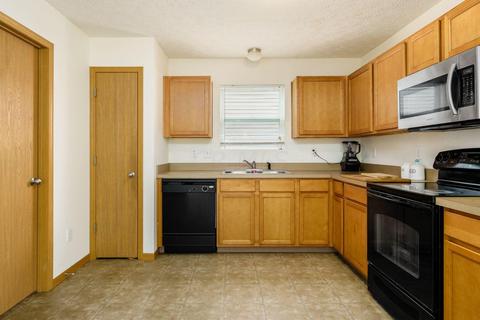 1414 Ithaca Dr, Columbus, OH 43228 photo 11