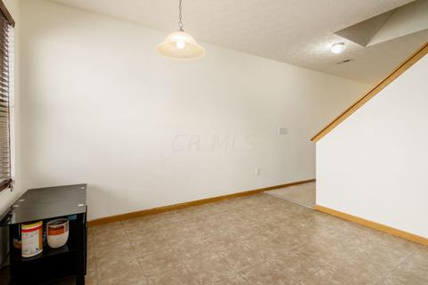 1414 Ithaca Dr, Columbus, OH 43228 photo 9