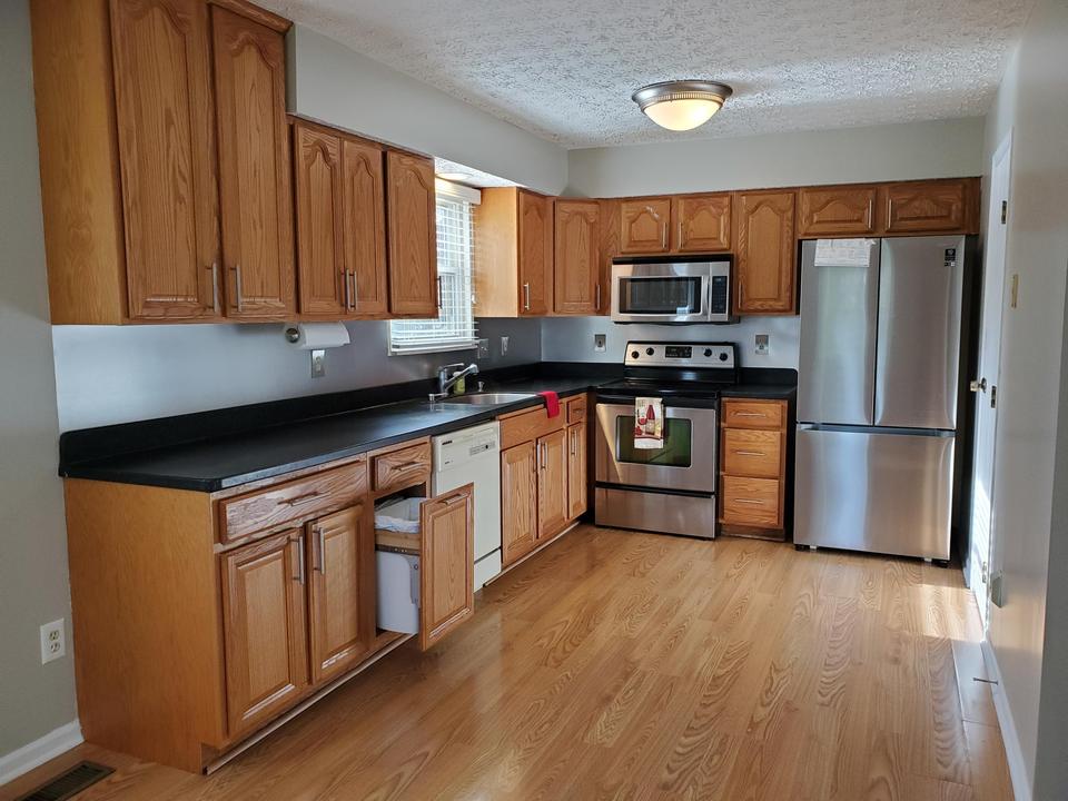  8052 Lakeloop Dr, Westerville, OH 43081 photo 4